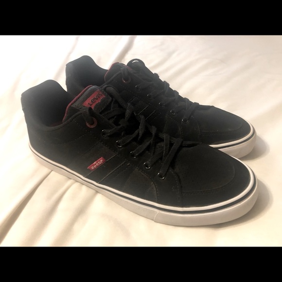 Mens Casual shoes size 11 Levi’s - Picture 1 of 4
